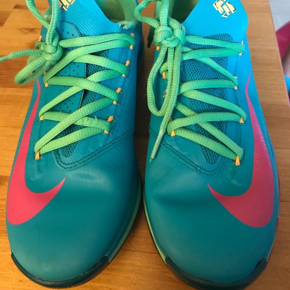 Nike KD atlethic shoe, sneaker,